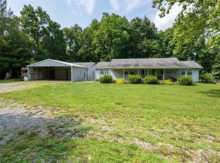 12196 N 900th St, Effingham, IL 62401
