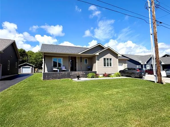 7 Simon Drive, Stephenville, NL A2N0E9