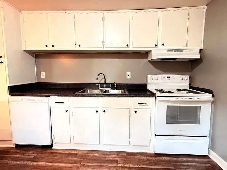 2402 15th St SW — Photo 15