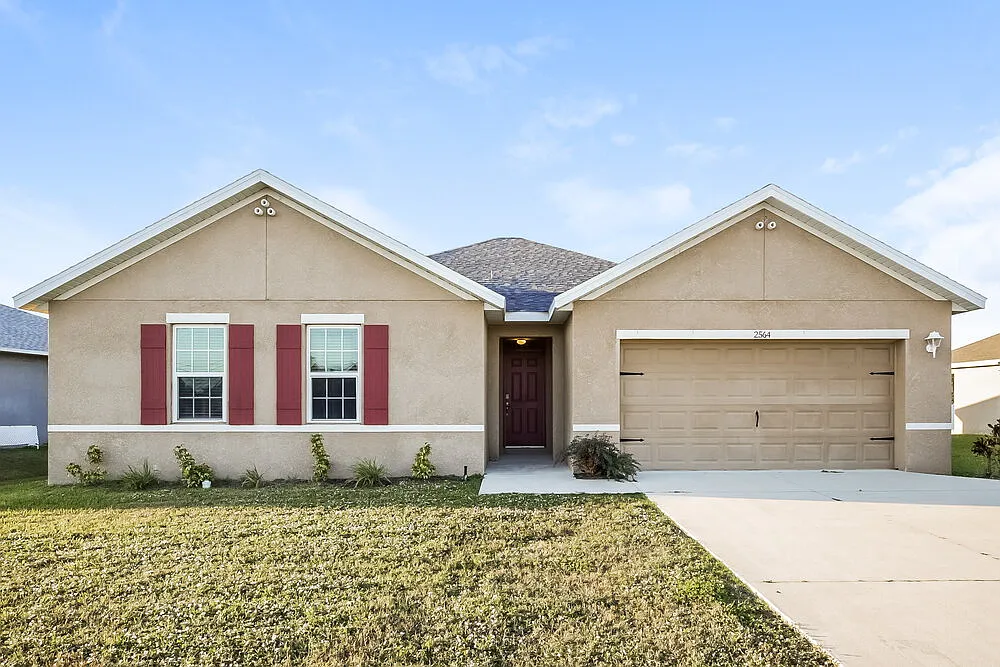 4 bed, 2.0 bath, 2319 sqft, $2,435 — Photo 1