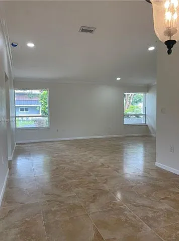 7940 SW 173rd Ter — Photo 4