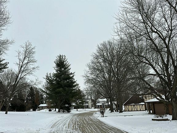 5th image of 7038 Perrietta Ln