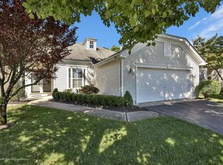 73 Spring Valley Dr, Lakewood, NJ 08701
