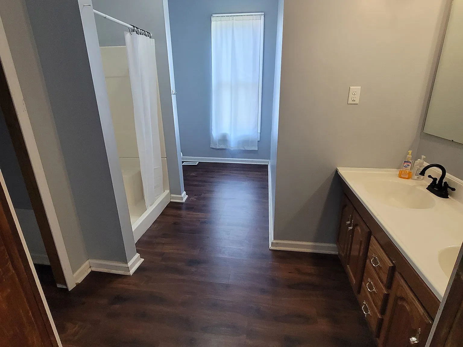 5 bed, 2577 sqft, $2,500 — Photo 4