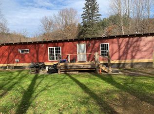 16 South St, Charlemont, MA 01339