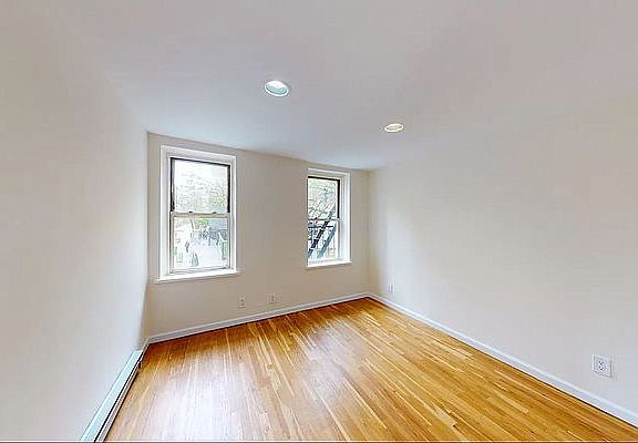 5th image of 308 W 94th St #417