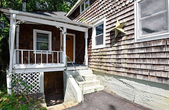 4th image of 16 Herb Hill Rd