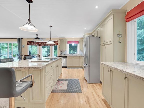 5th image of 20 Deerhurst Highlands Dr