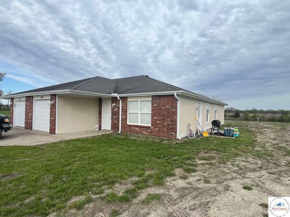 100 NW 4343p Ln, Clinton, MO 64735