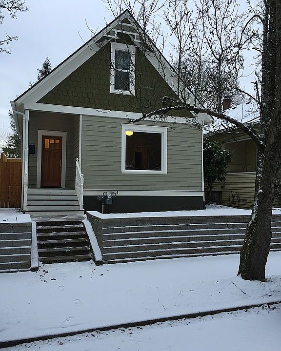 2nd image of 8214 SE 15th Ave