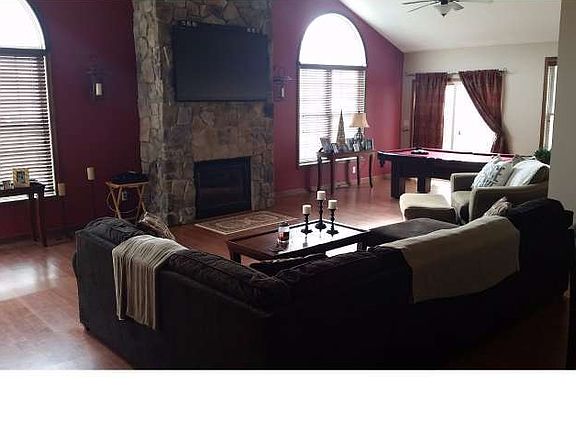 3rd image of 309 Evelyndale Dr