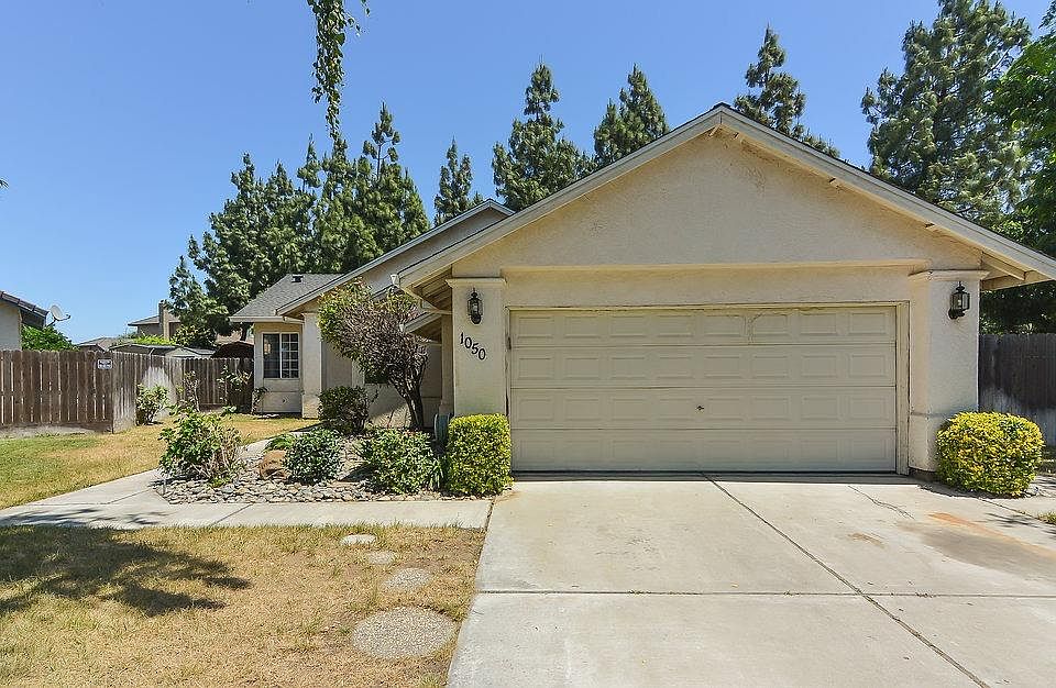 1st image of 1050 Champagne Ln
