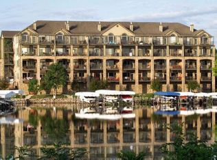 1701 Chicago Ave UNIT 301, Spirit Lake, IA 51360
