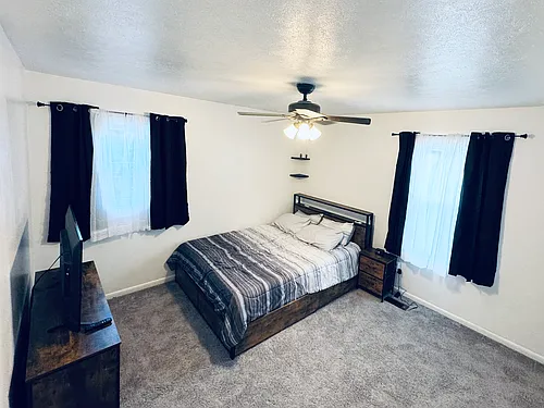 1209 Bostian Dr Photo 1