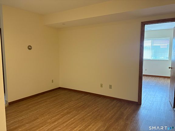 4th image of 2059 Boston Ave