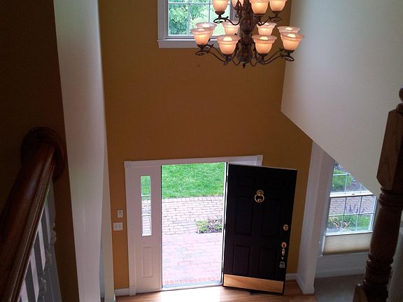 4th image of 7055 Maynard Pl E
