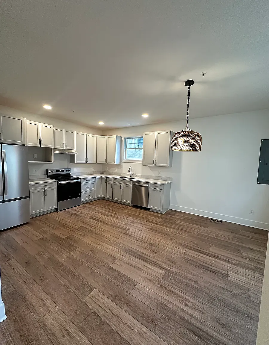 3 bed, 2.5 bath, $2,700 — Photo 3