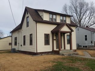 907 Taffee St, Pinckneyville, IL 62274