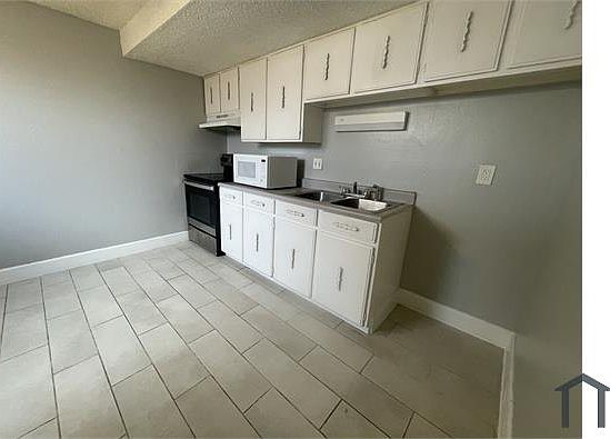 1st image of 1676 Hanover St APT 104
