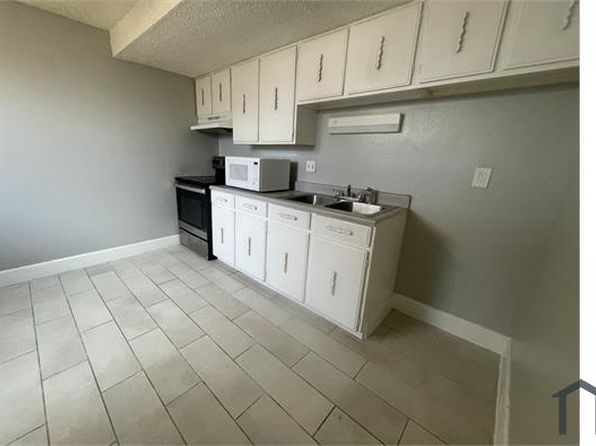 1676 Hanover St APT 104