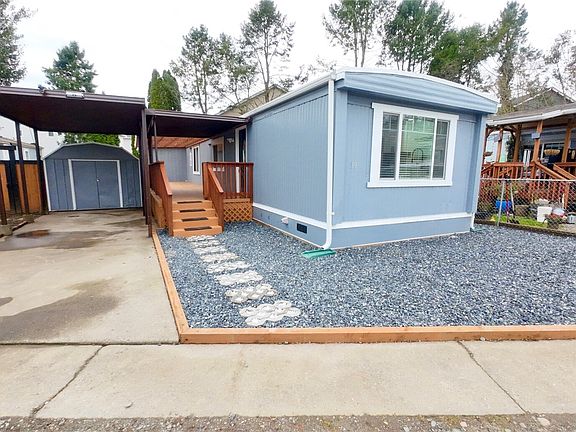 2nd image of 2392 Douglas Rd #39
