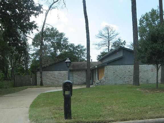 3rd image of 2007 Fir Springs Dr