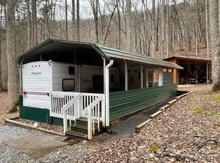 399 Ellington Rd, Hayesville, NC 28904