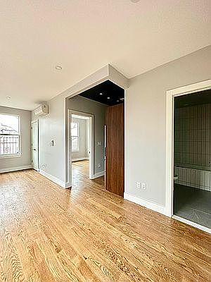 4th image of 1354 Jefferson Ave #3G