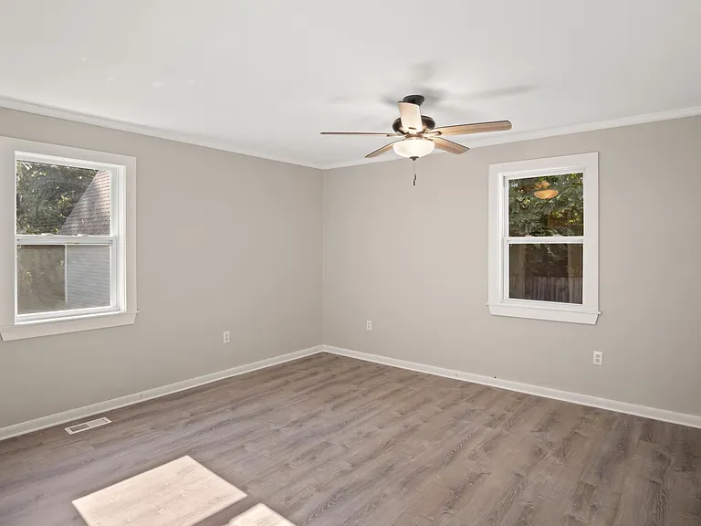 7925 Westland Dr — Photo 10