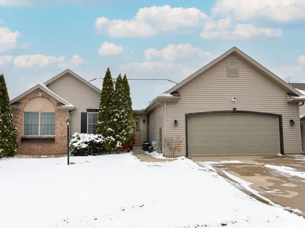 1809 Elizabethan Ct, South Bend, IN 46614