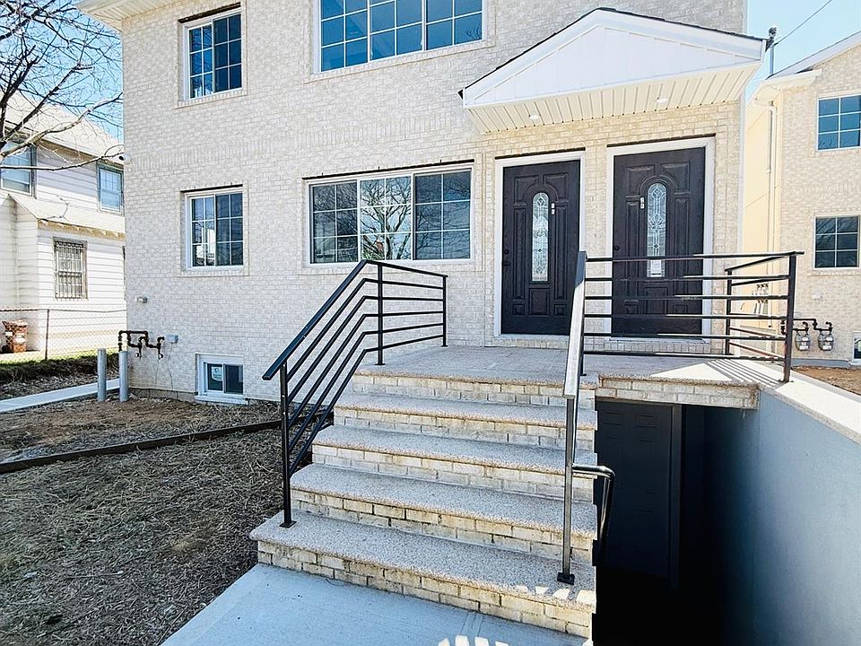 1st image of 13922 Lakewood Ave #2F