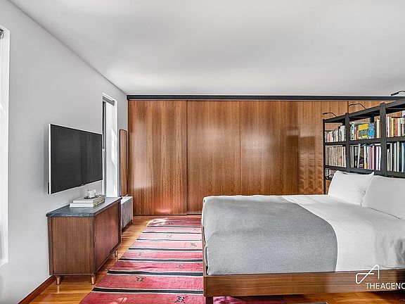 5th image of 100 Lexington Ave APT 2L