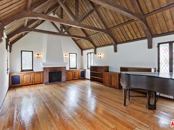 2256 Parnell Ave, Los Angeles, CA 90064