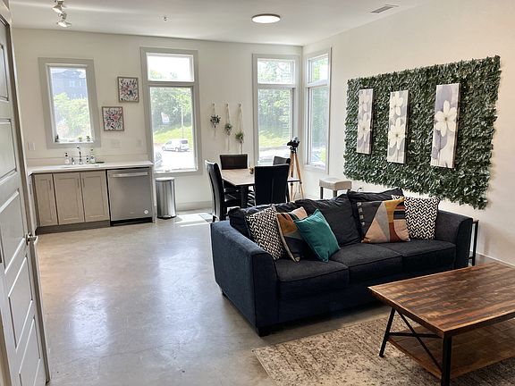 5th image of 374 Herron Dr APT 10