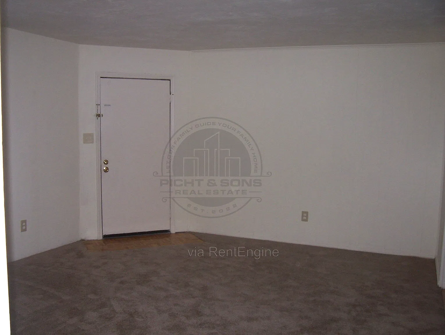 2 bed, 1.0 bath, 786 sqft, $1,075 — Photo 2