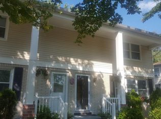 100 Pheasant Run Rd, Amherst, NY 14228