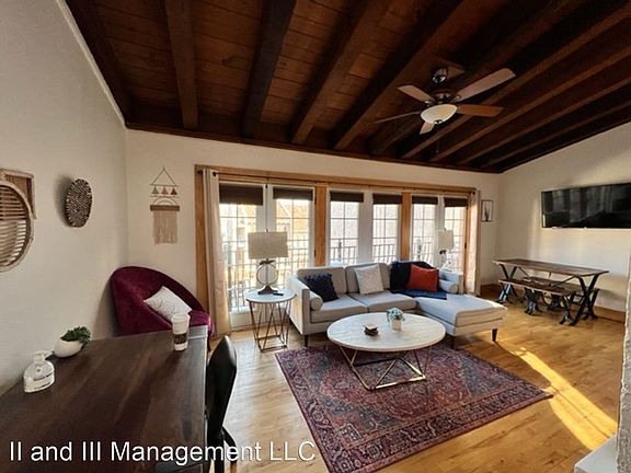 2nd image of 1111 W 42nd St Unit 21