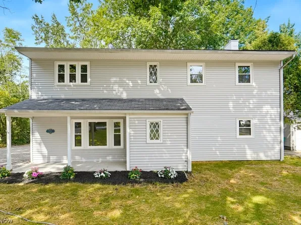 2758 Oak St, Willoughby, OH 44094