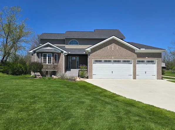 20223 32 Mile Rd, Armada, MI 48005