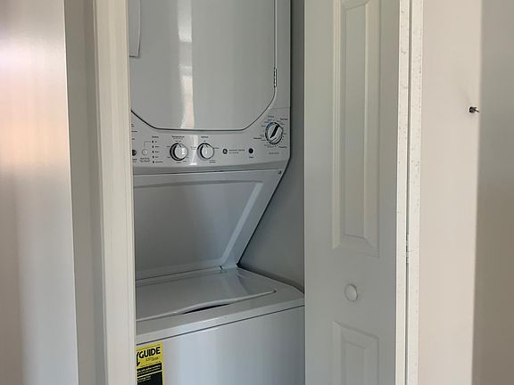 in-unit washer/dryer
