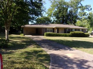 1112 Doren Dr, Eufaula, AL 36027