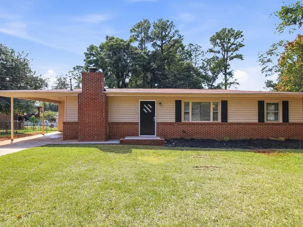 5585 Greenwood Way, Forest Park, GA 30297