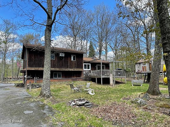 3rd image of 225 Wild Meadow Dr