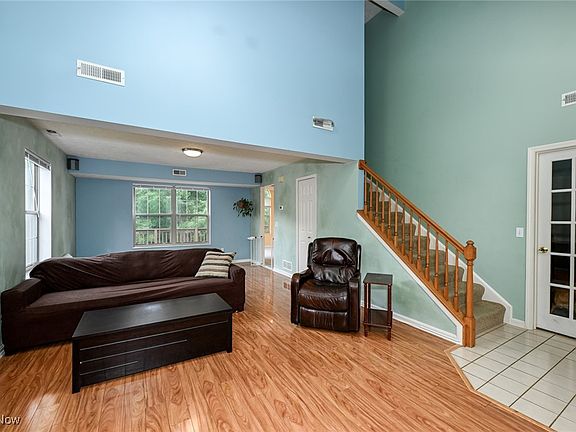 3rd image of 4059 Falconswalk Ct #6