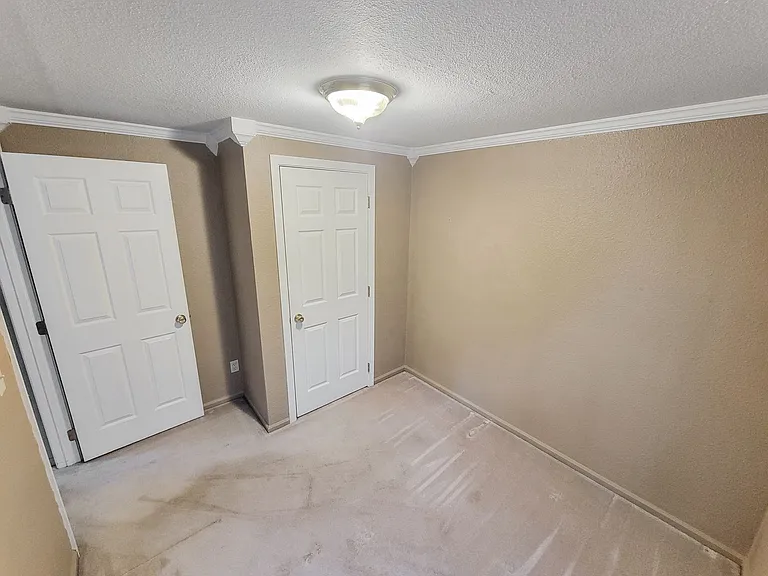 1208 Juniper St — Photo 5