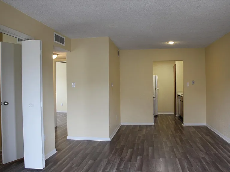3919 Fairmont Pkwy #200 — Photo 4