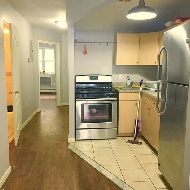 2nd image of 247 Kosciuszko St APT 1