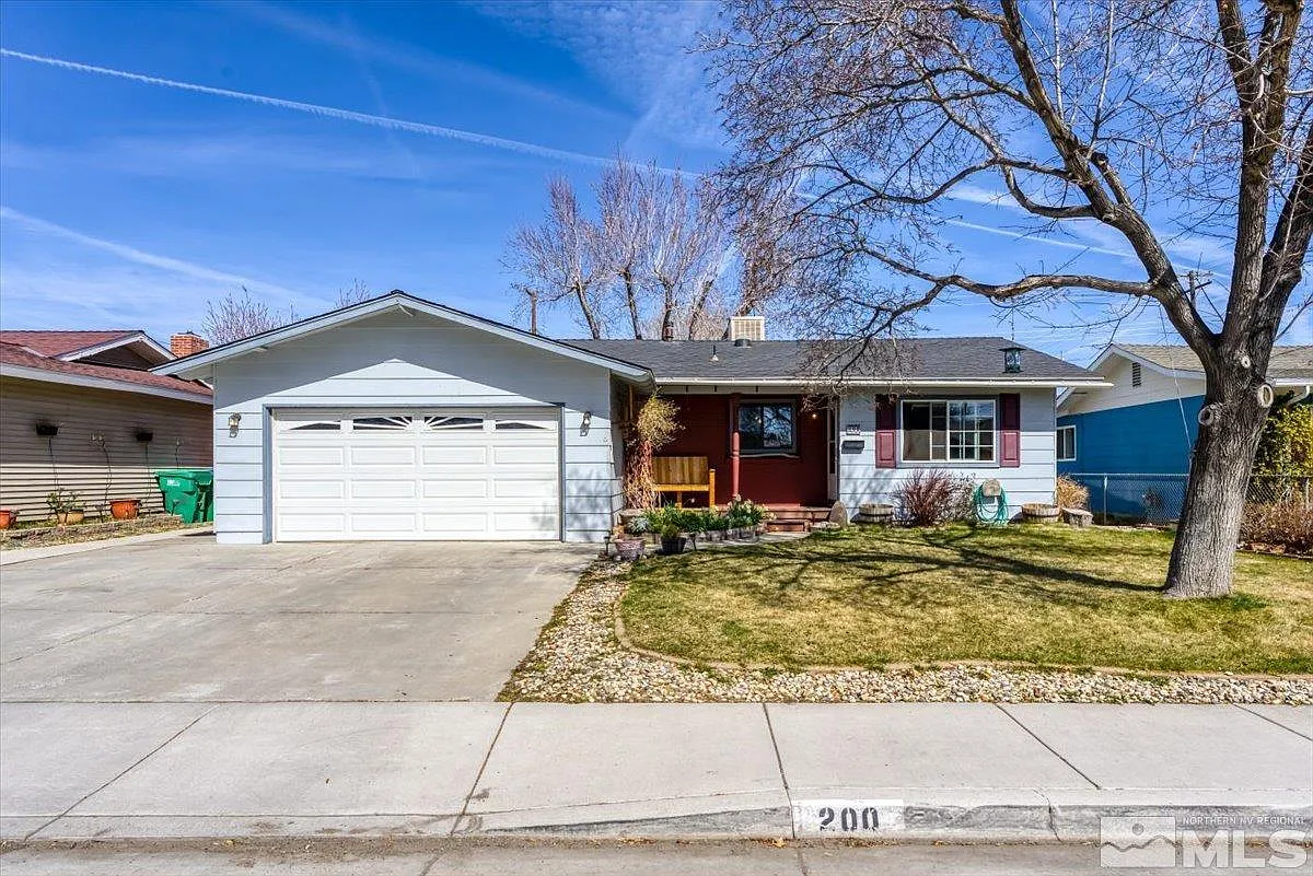 200 Devere Way photo 1