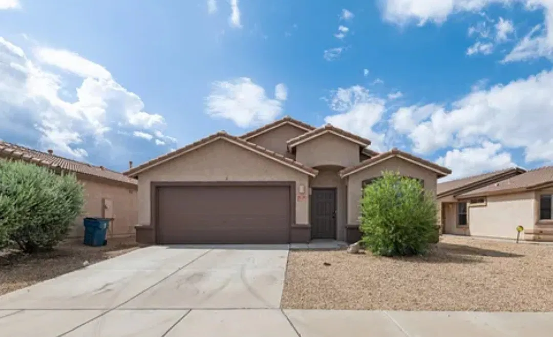 4 bed, 1873 sqft, $2,100 — Photo 1