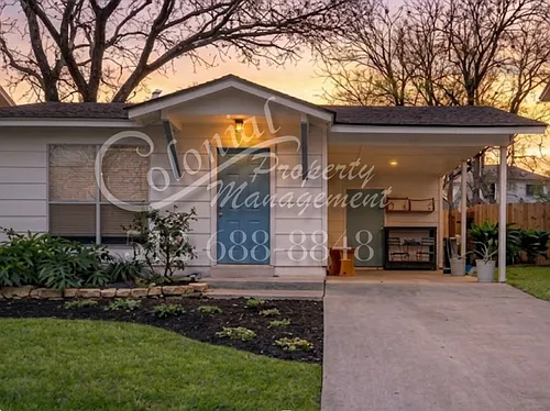 1105 E Austin Ave Photo 1